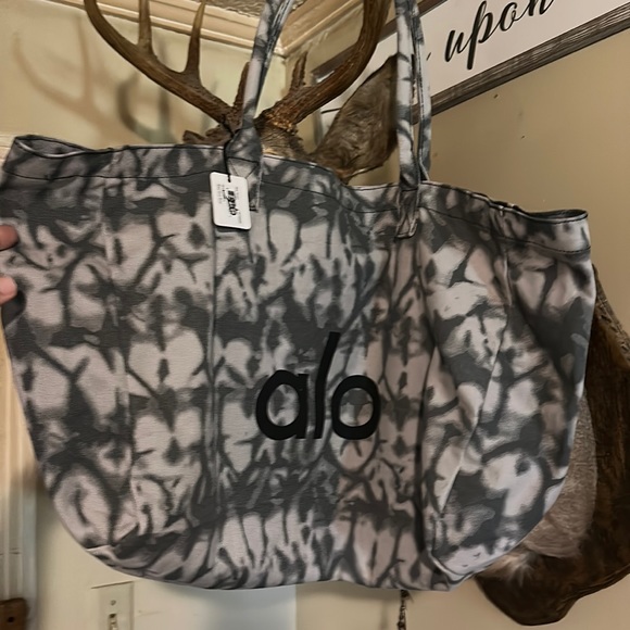 ALO Yoga Handbags - COPY - Alo yoga bag